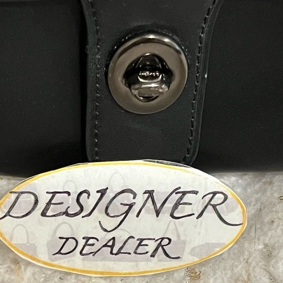 COACH Heritage Map Smooth Leather Crossbody C2906 GUC! - Picture 3 of 12